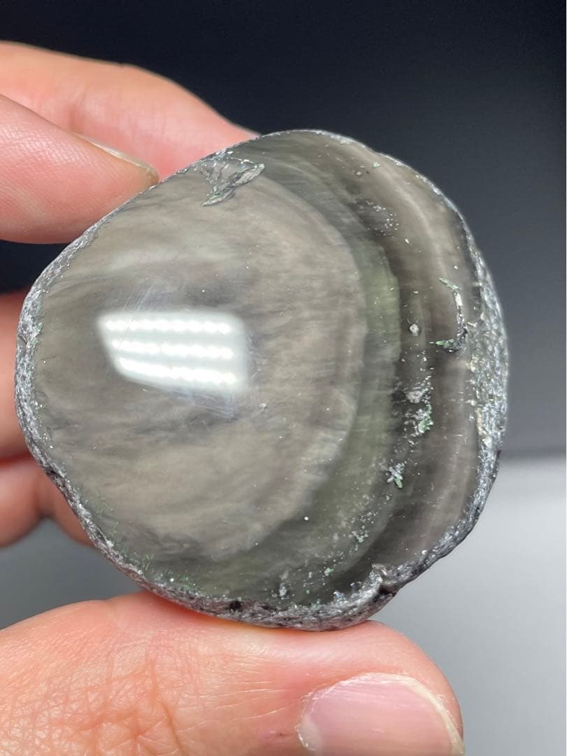 研磨品　十勝石玲瓏　淡ピンクベース　レインボーオブシディアン