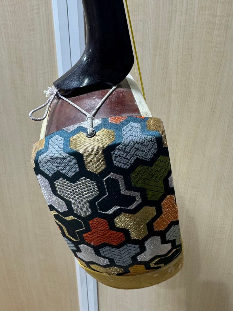 三味線 和楽器 弦楽器 紅木　紫檀　天然素材　ハードケース付き