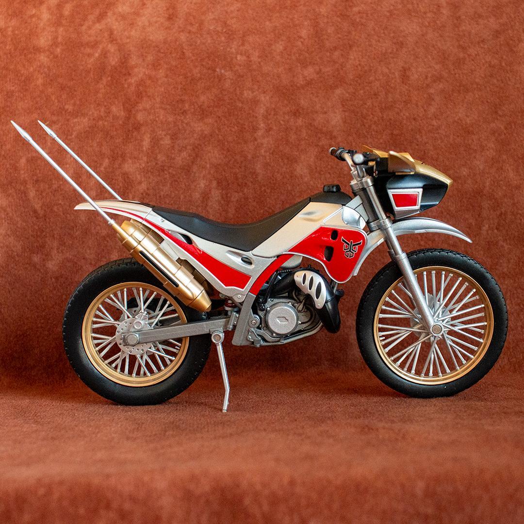 S.H.フィギュアーツ　真骨彫製法　仮面ライダークウガ&トライチェイサー2000