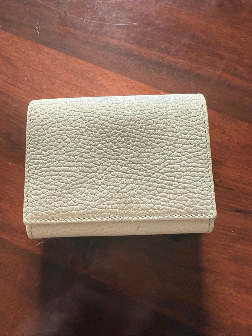 GUCCI 二つ折り財布 クリーム色
