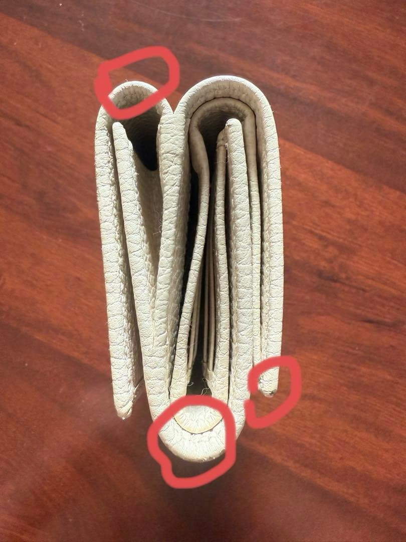 GUCCI 二つ折り財布 クリーム色