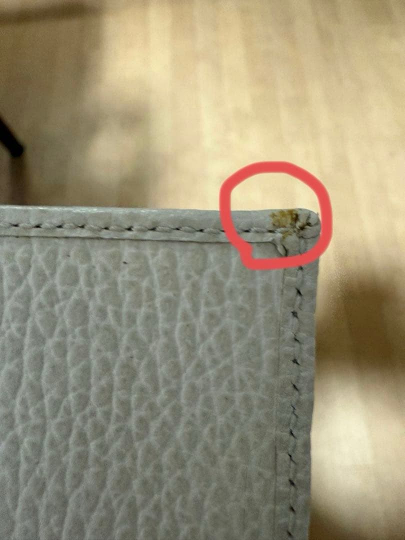 GUCCI 二つ折り財布 クリーム色