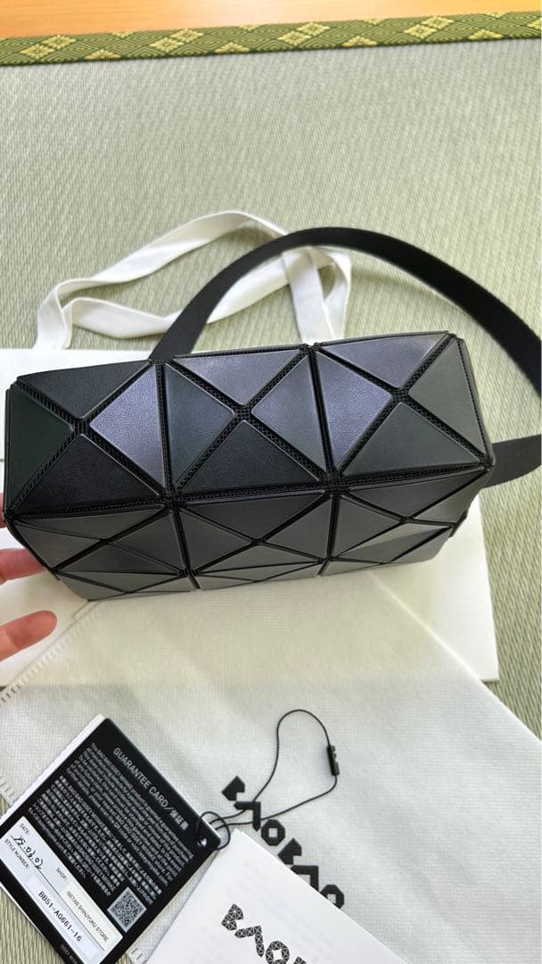 未使用 バオバオ　イッセイミヤケ　 ショルダーバッグ 黒 ブラック キューボイド