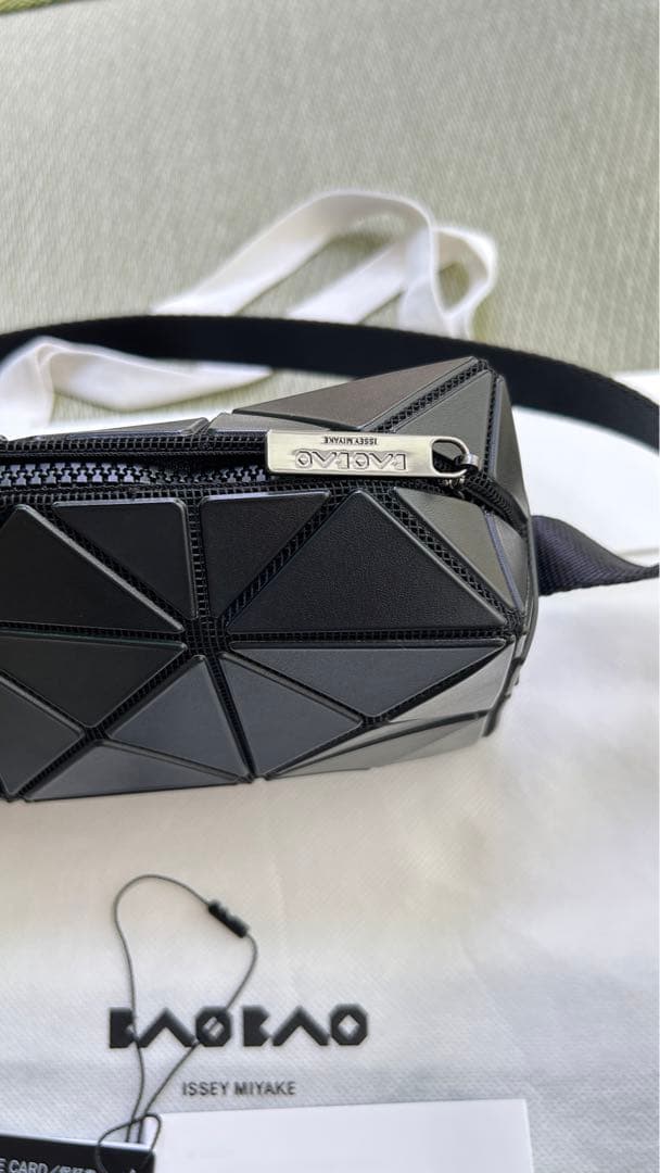 未使用 バオバオ　イッセイミヤケ　 ショルダーバッグ 黒 ブラック キューボイド