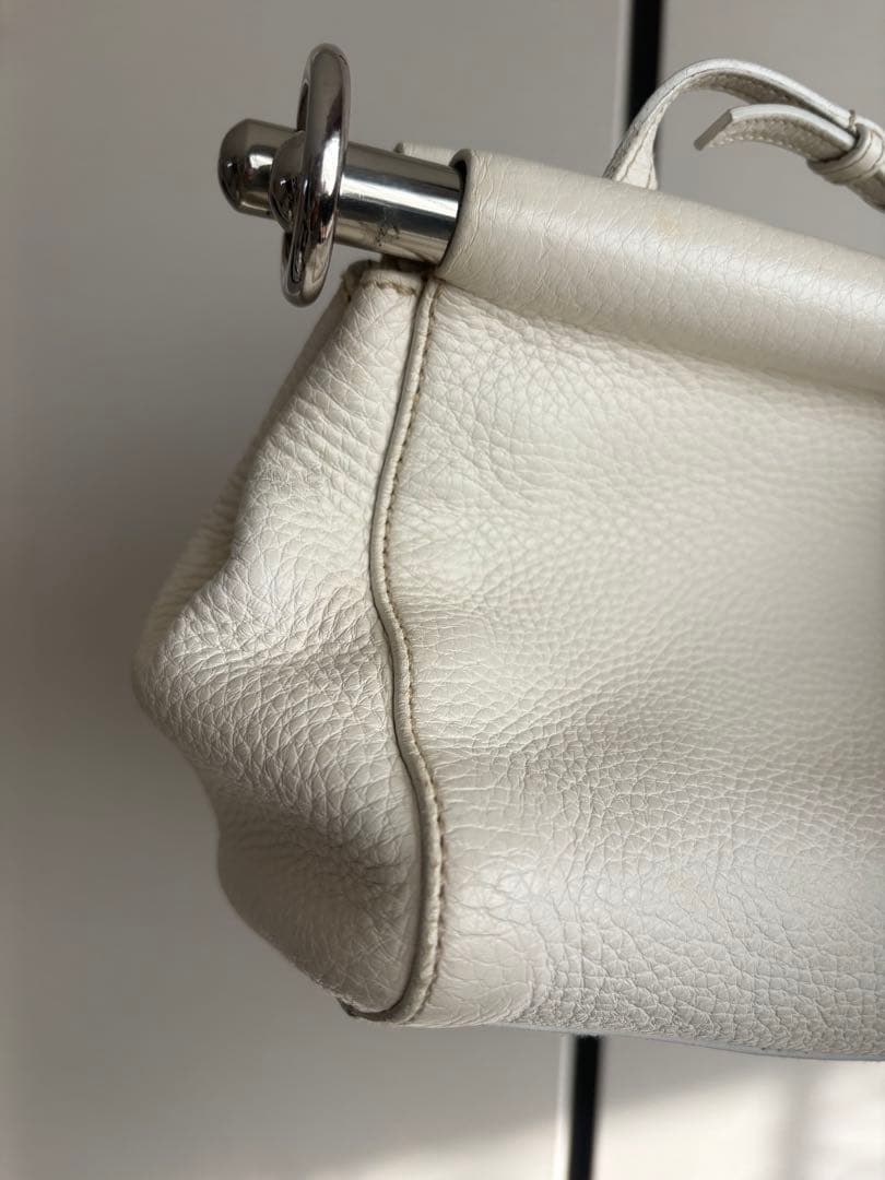 【PRADA 】希少デザイン✨✨ ホワイトレザー ショルダーバッグ