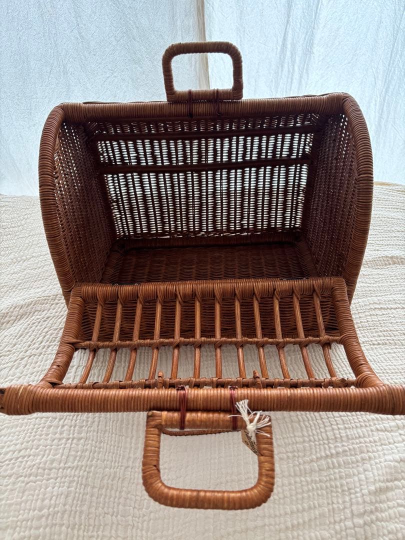 お値下げ　新品　ラタン ペットキャリー Mサイズ　犬猫　CITYDOG