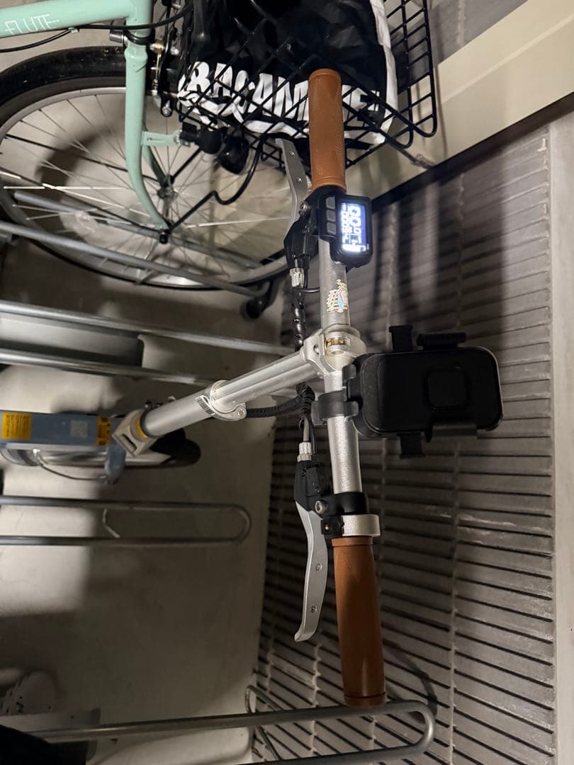 美品 Hold on 折り畳み電動アシスト自転車 Q1J