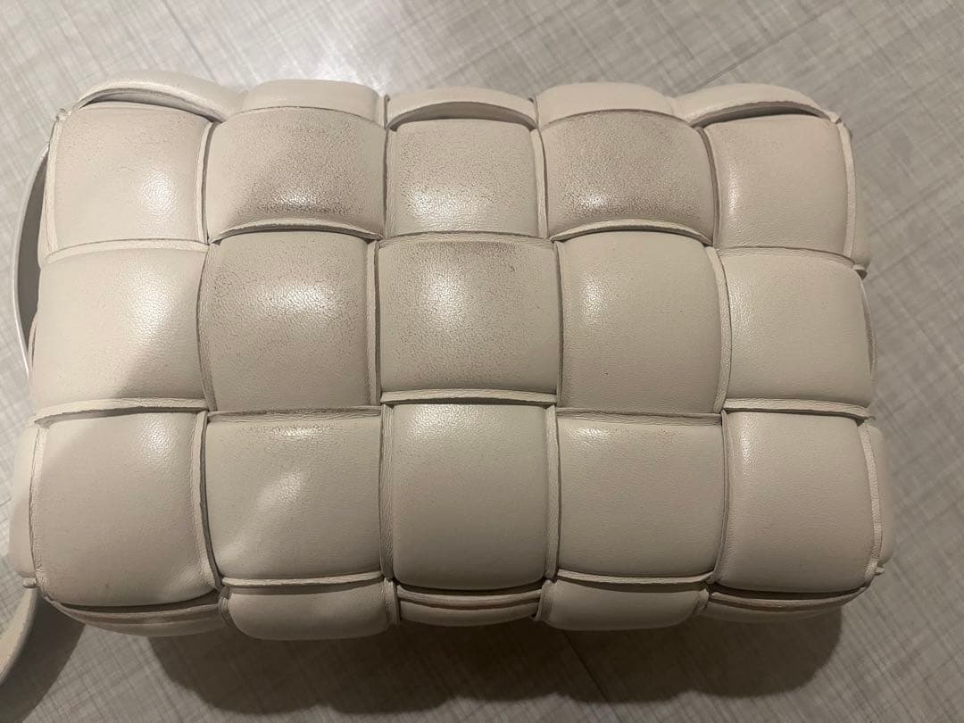 BOTTEGA VENETA パデットカセット　正規品※破損あり