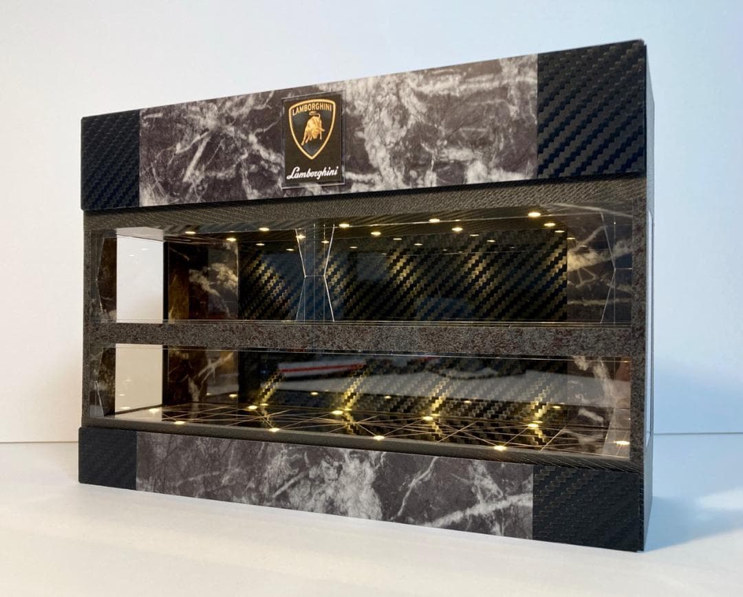 春兎 1/64展示16台可・大理石＆カーボン・ディスプレーBOX/ジオラマ