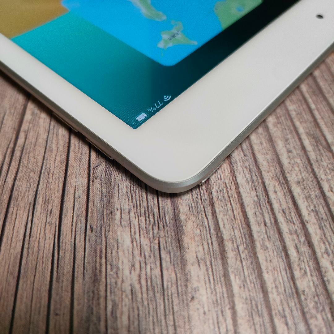 iPad 第7世代 32GB シルバー 新品近い