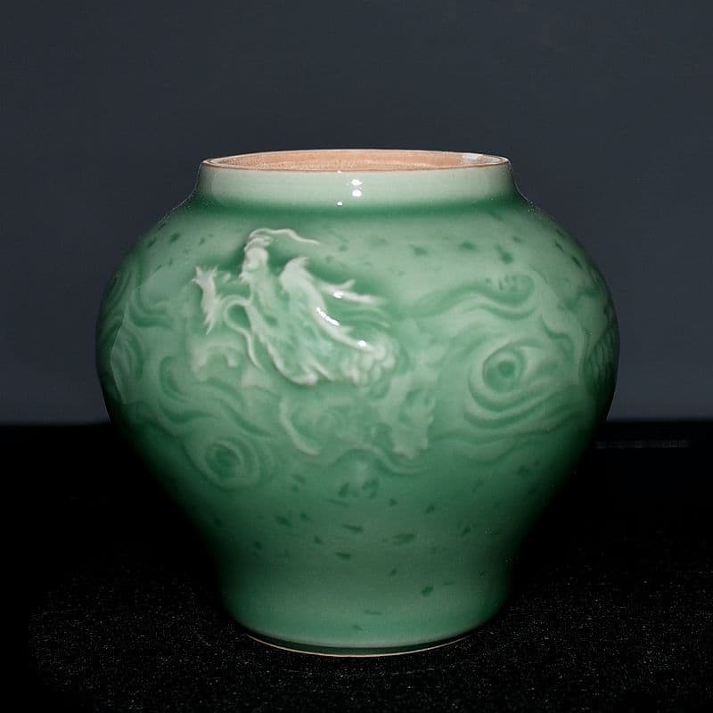 龍泉青磁  雲竜  貯蔵タンク  陶磁器 装飾品 現代工芸品 美術品 置物