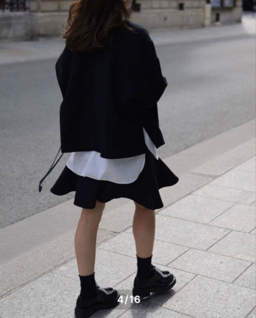 ブラック フレアスカート