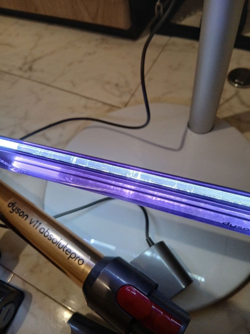 t*5様 Dyson sv14充電スタンド、予備バッテリー付 403