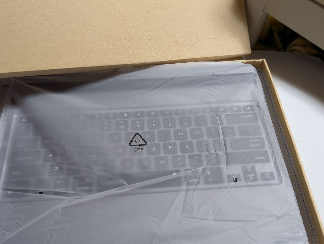 iPad Pro Bluetoothキーボード シルバー