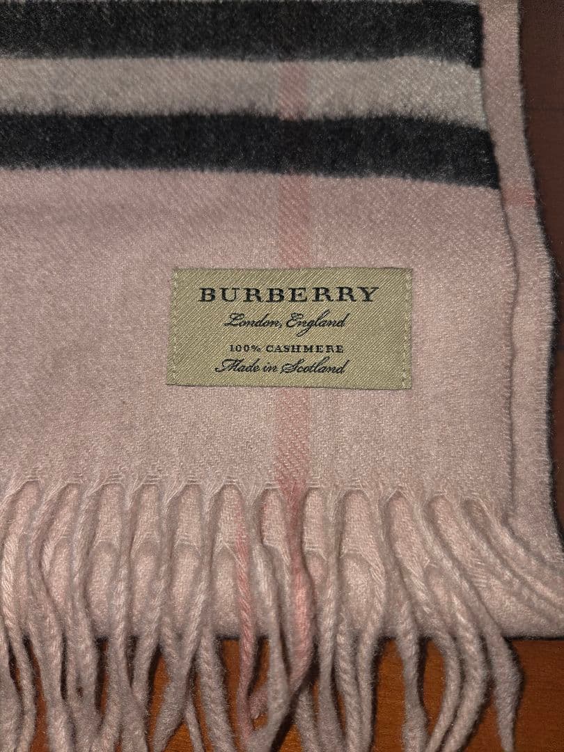 ★ゆありま★美品★バーバリーロンドン スコットランド製 カシミア100%