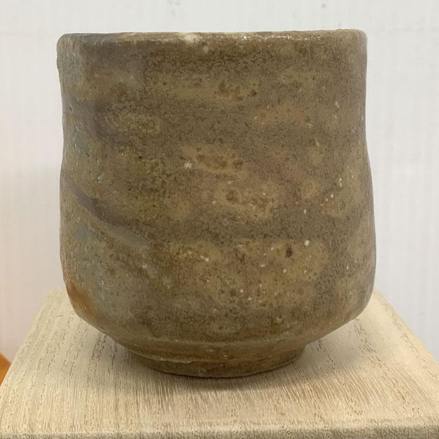 人間国宝　伊勢崎淳作　備前焼　緋襷　ぐい呑　共箱　共布　略歴付　酒器　未使用