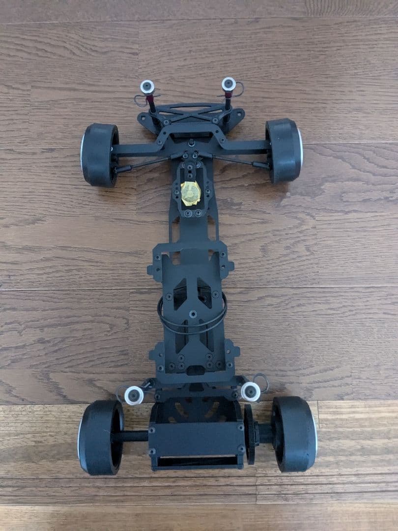 D−Like LP86シャーシ　PANDORA 86ボディ付き