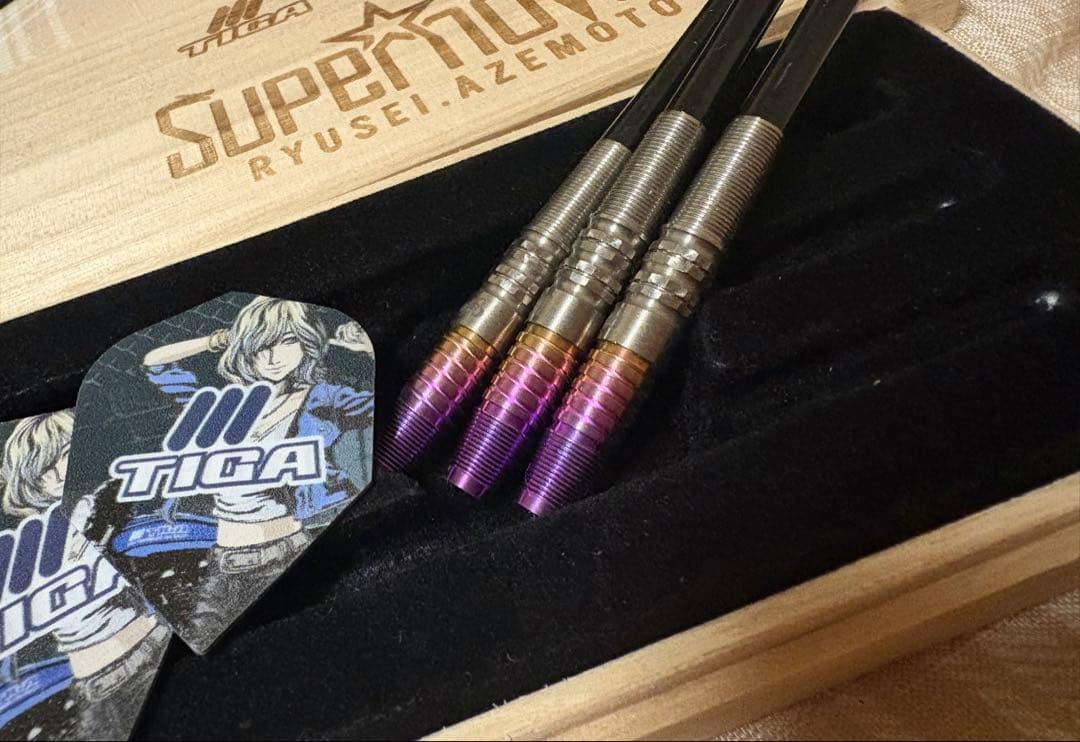 TIGA Supernova II ダーツセット