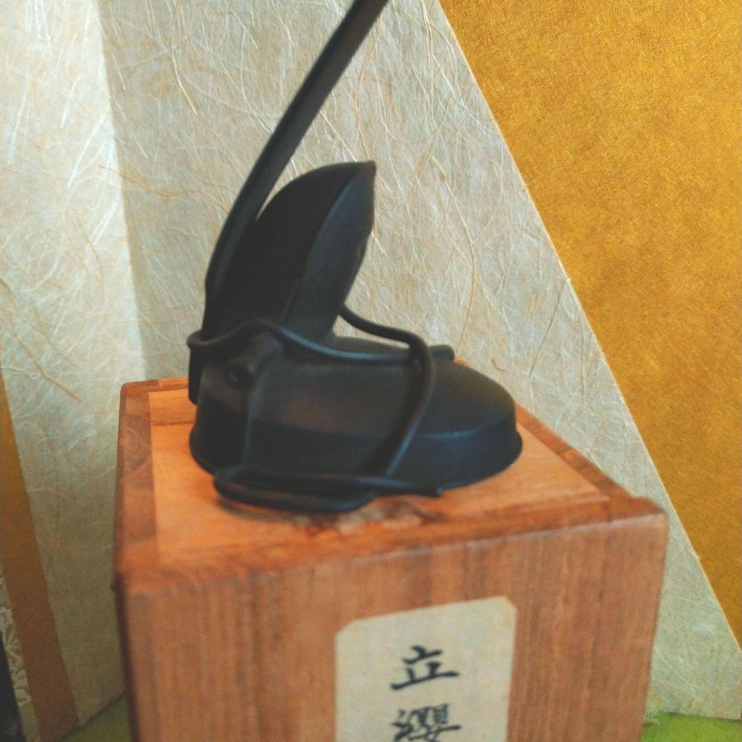 銅造立纓冠置物　11センチ