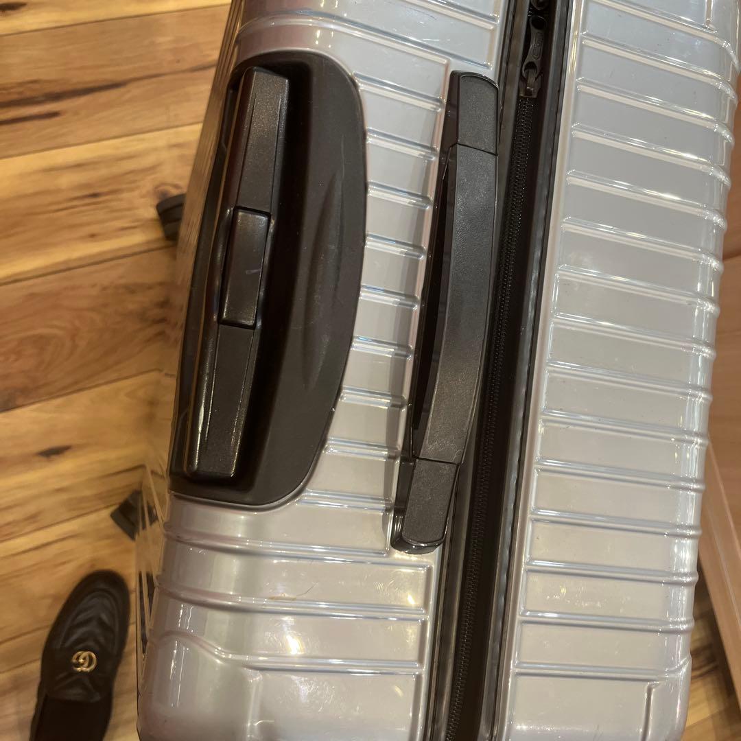 百貨店購入RIMOWAリモアキャリーケース87ℓ4.4キロシルバー