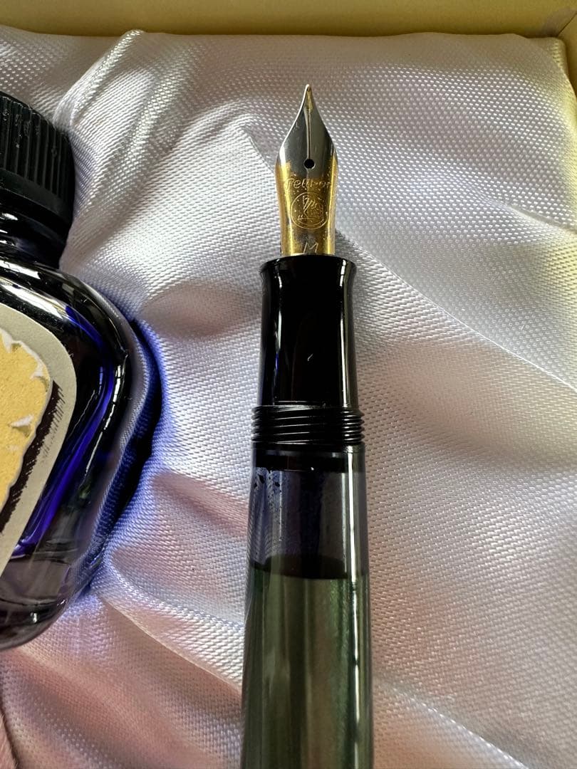 ペリカン　万年筆　GV300