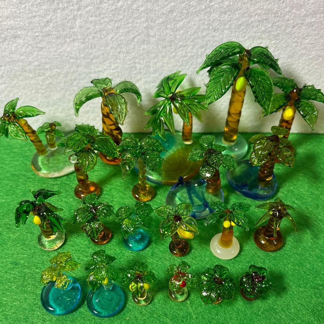 ヤシの木　ガラス細工　ミニチュア