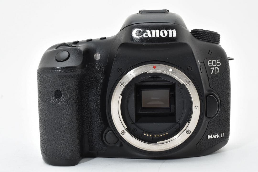 デジタル一眼レフカメラ Canon EOS 7D Mark II標準レンズセット