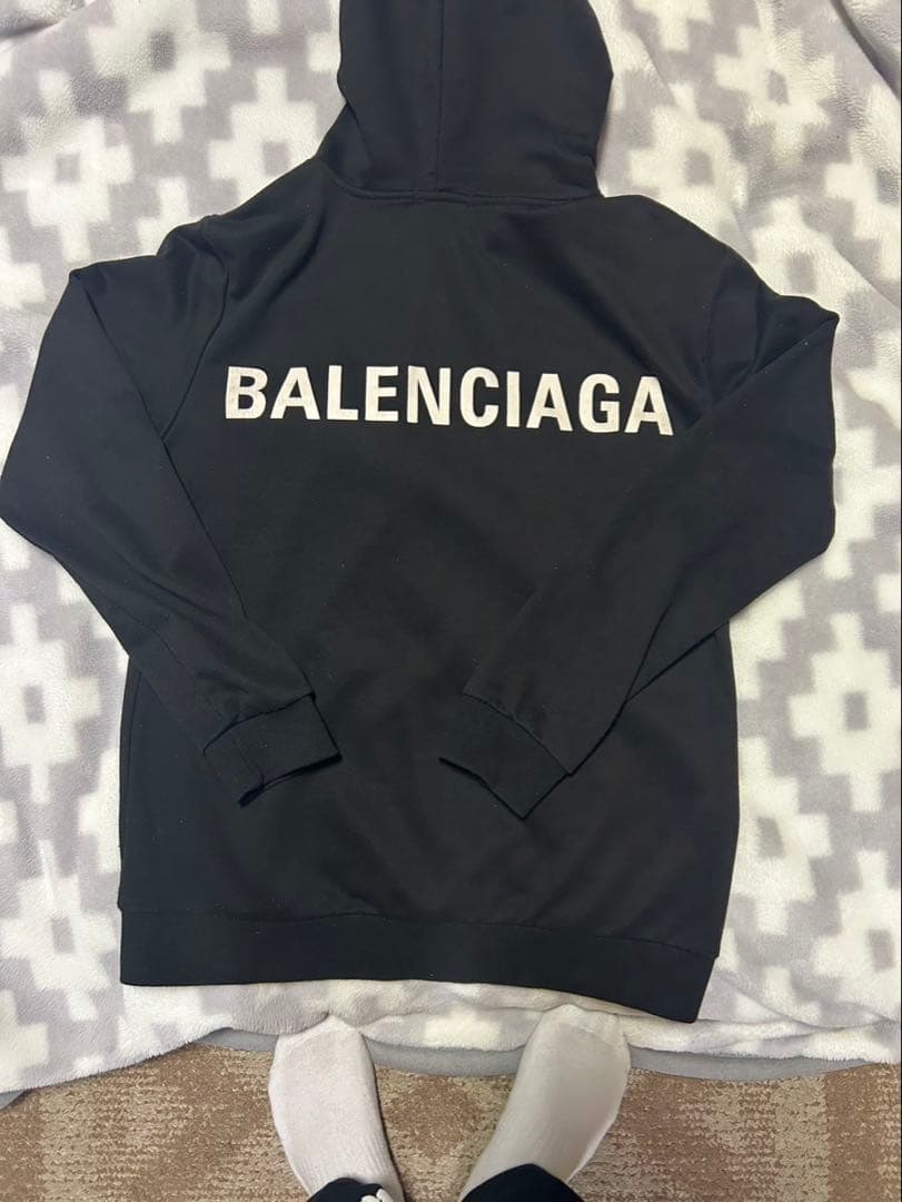 BALENCIAGA パーカー 黒