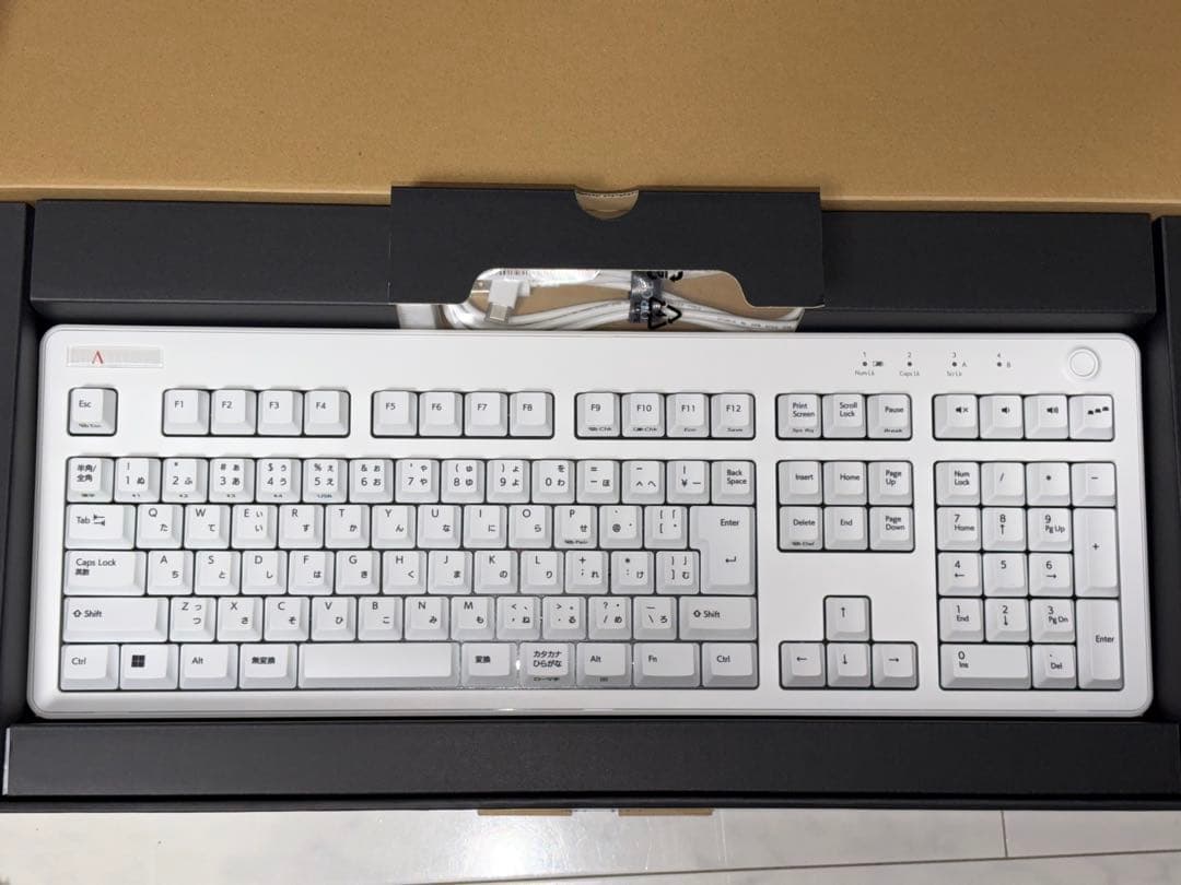 【新品同様品】REALFORCE R3HA22 ホワイト キーボード