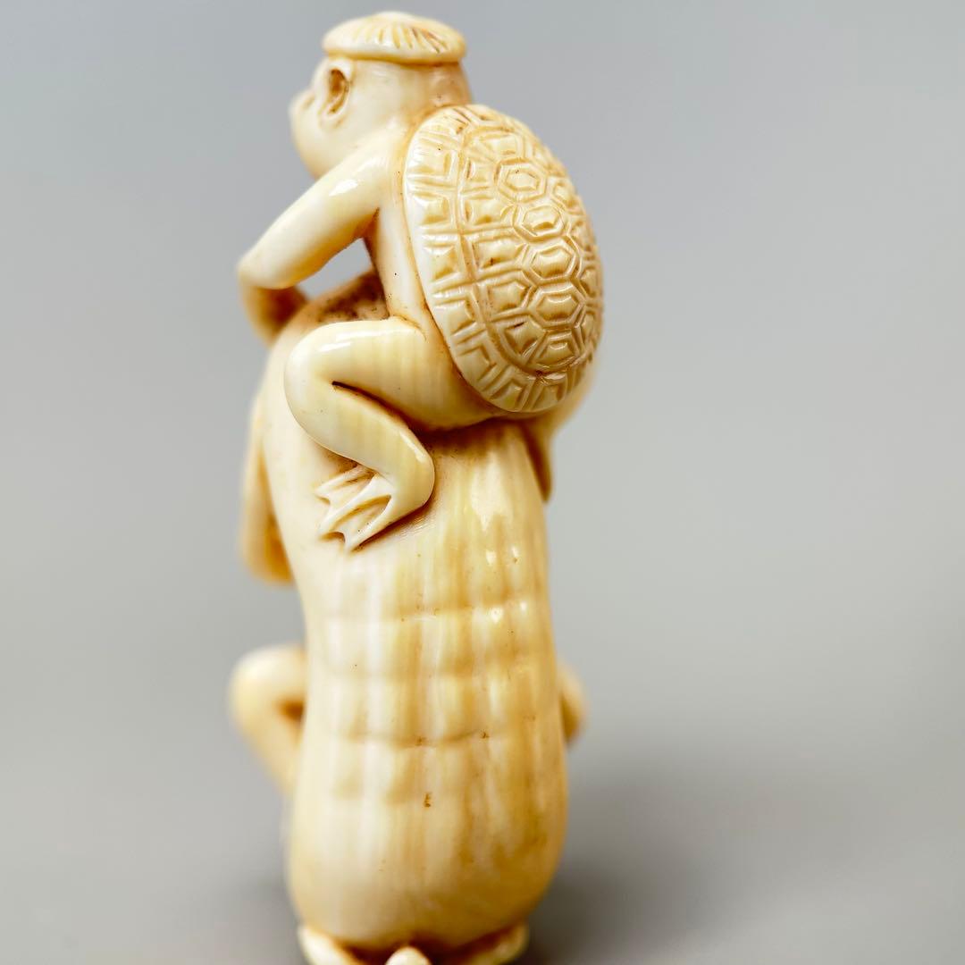 猿と亀の彫刻極上天然素材　アンティーク　骨董　飾り物　古美術　置物　細密細工