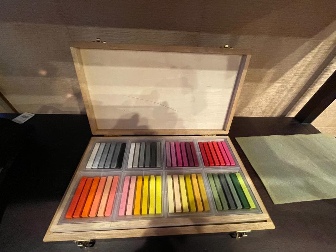 超美品❣️ヌーベルカラーパステル 96色セット ￼木箱入り ターレンスジャパン