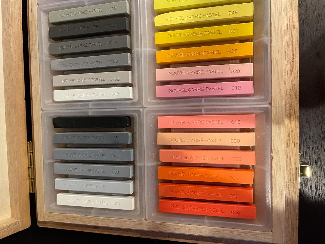超美品❣️ヌーベルカラーパステル 96色セット ￼木箱入り ターレンスジャパン