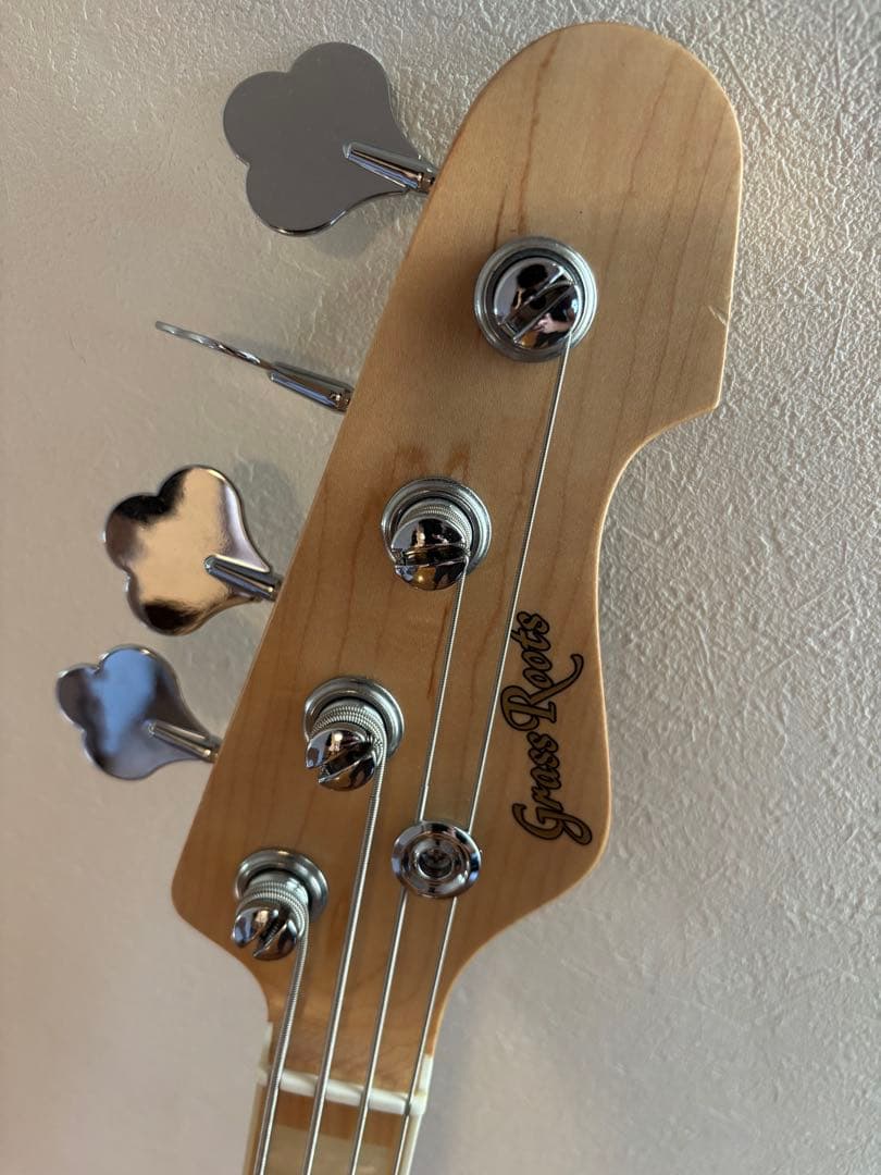 エレキベース Grass Roots G-AMAZE VN
