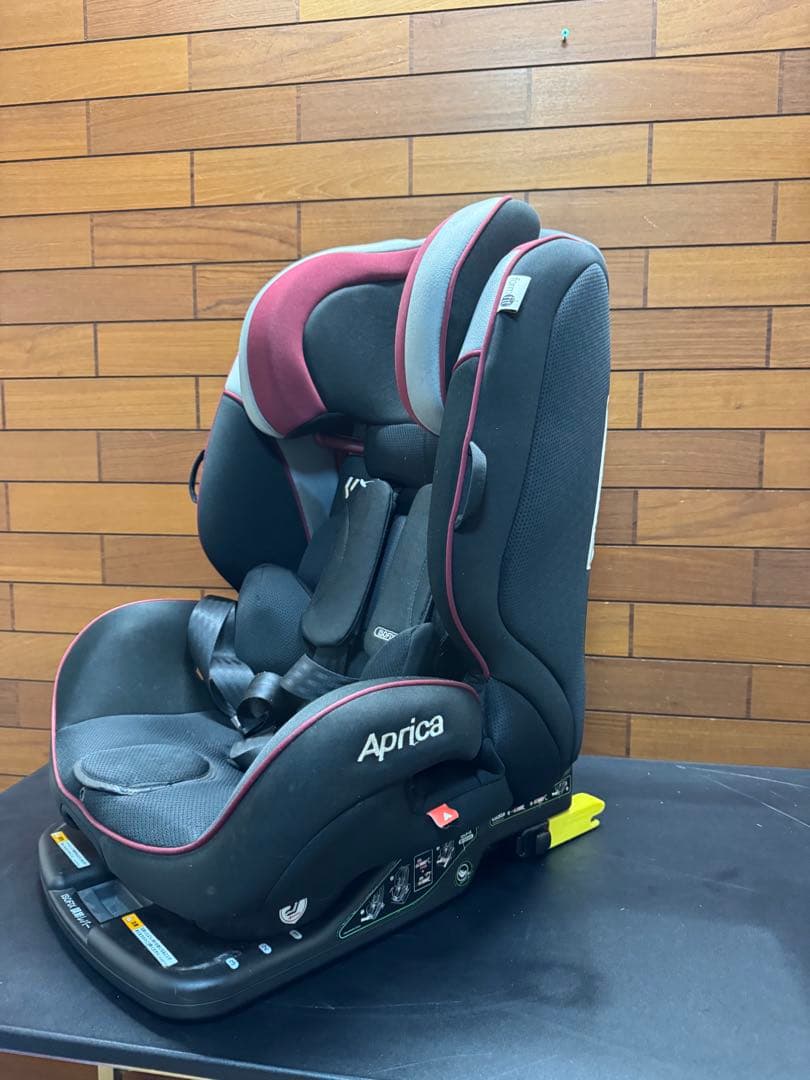 アップリカ フォームフィット チャイルドシート ISOFIX