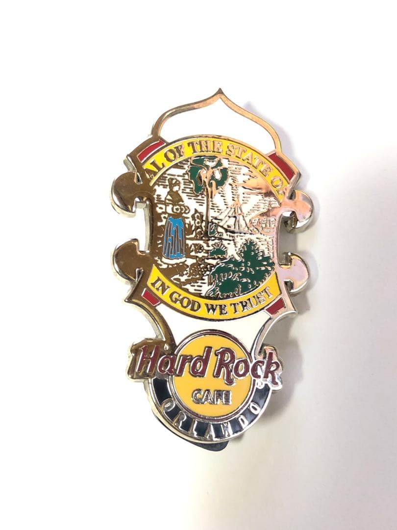 ハードロックカフェ　ギターヘッドピンバッジ5個セット