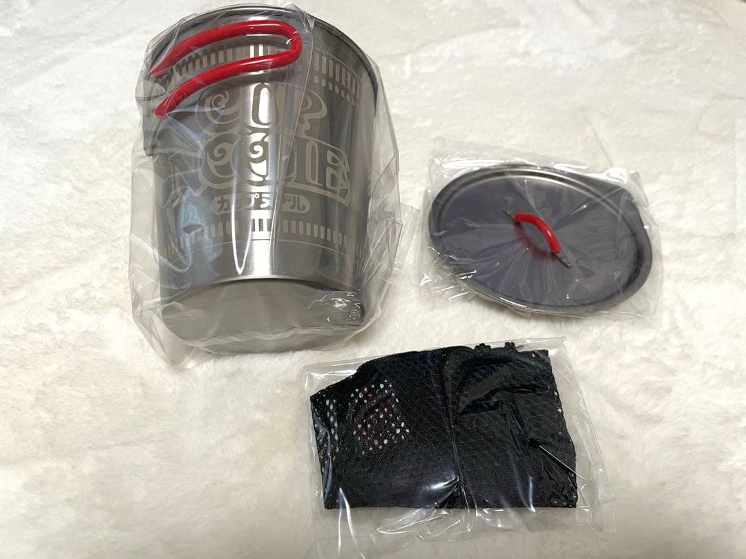 【新品未使用品】カップヌードル型 チタンクッカー 800ml 赤ハンドル