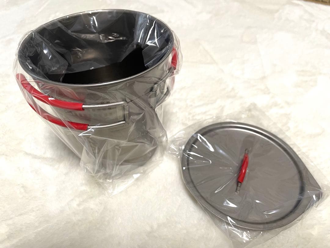 【新品未使用品】カップヌードル型 チタンクッカー 800ml 赤ハンドル