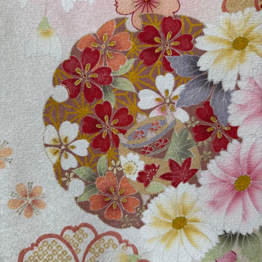 超美品　正絹　現代振袖　成人式　着物　162㎝　紅　赤　白　金糸　刺繍　花柄