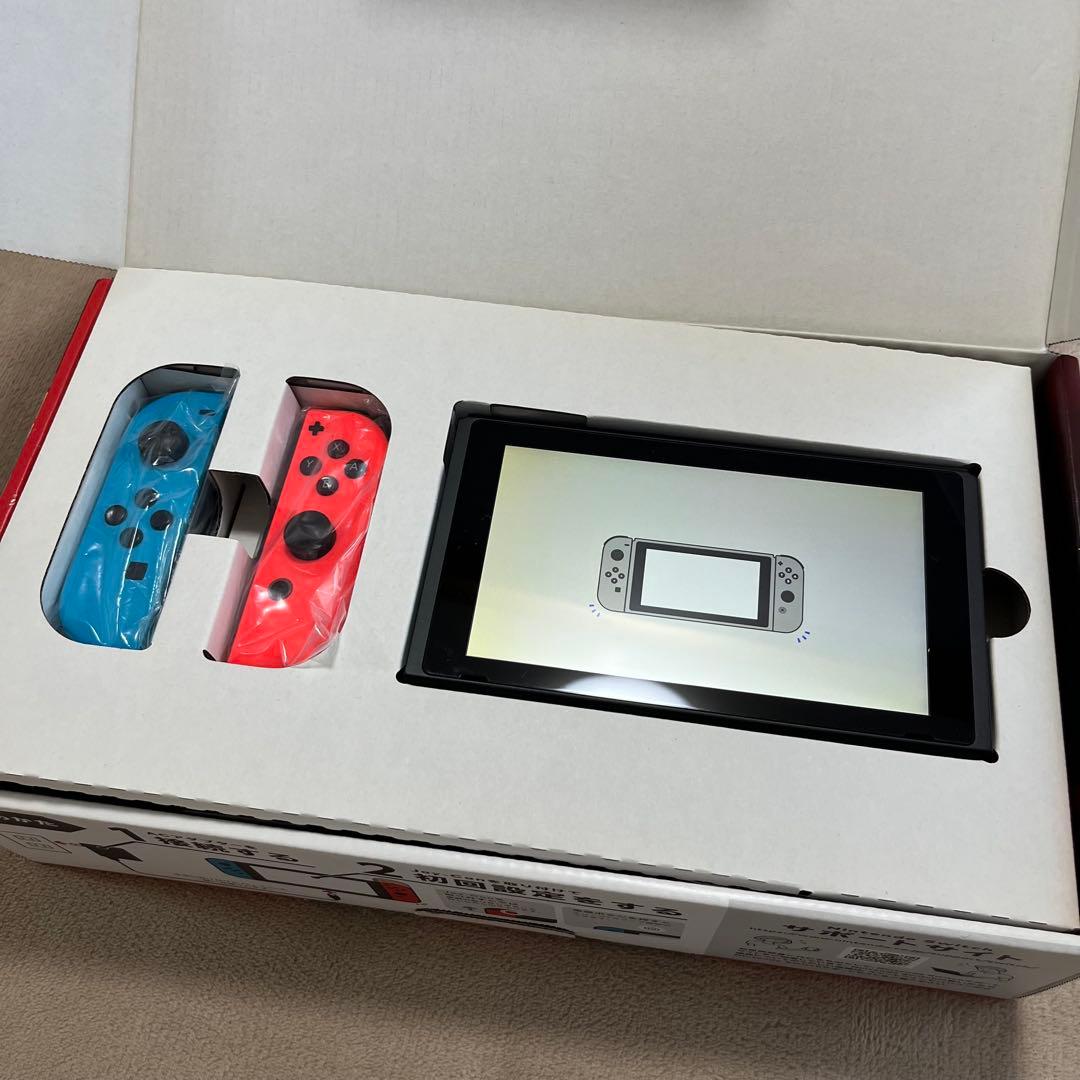 ニンテンドー　Switch本体　ケース付き　箱付き