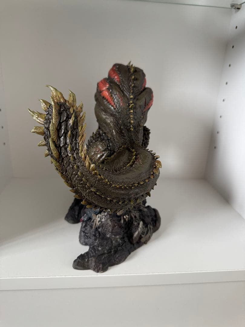 モンスターハンター　イビルジョー　フィギュア