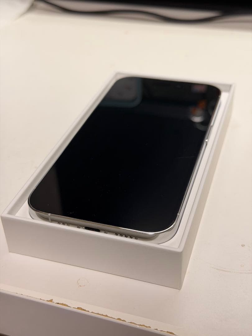 Apple iPhone 14 Pro シルバー 本体