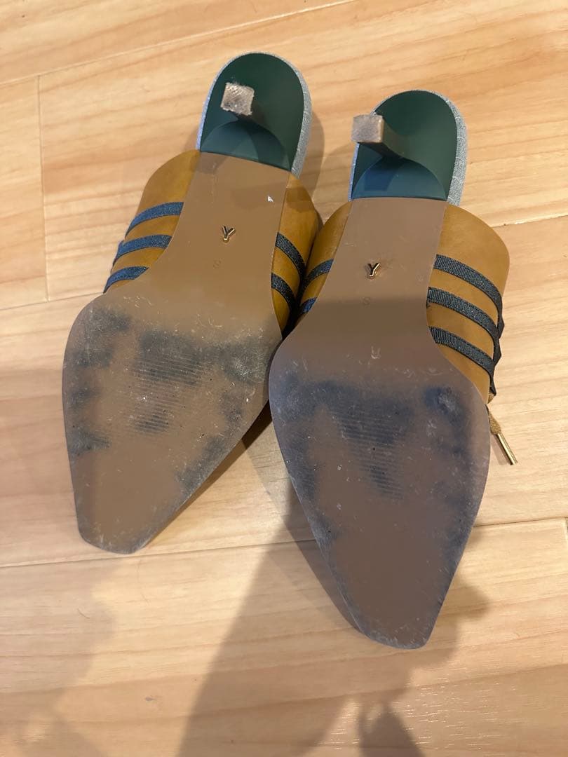 YELLO スニーカーミュール