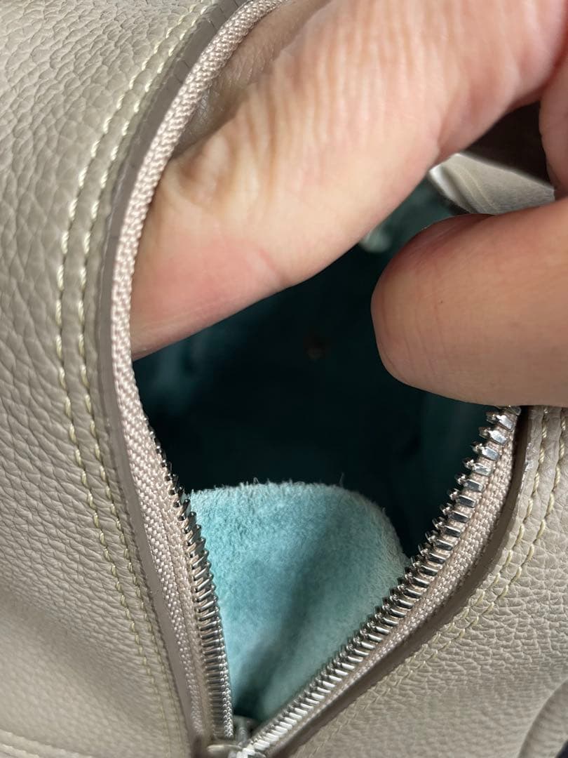 す*り様 ル・ボナー　コンフェッティ　外観美品　内部にペン跡あり