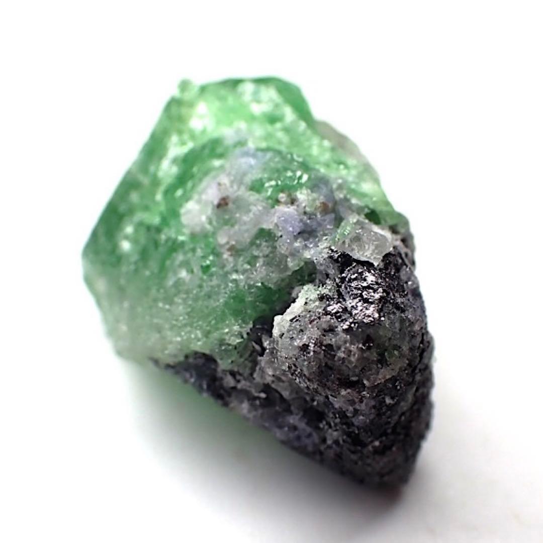 【タンザニア/メレラニ産】ツァボライト原石