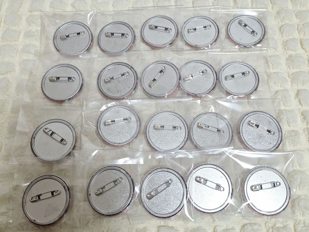 カラフルピーチ　ゆあんくん　オータム　缶バッジ　20個