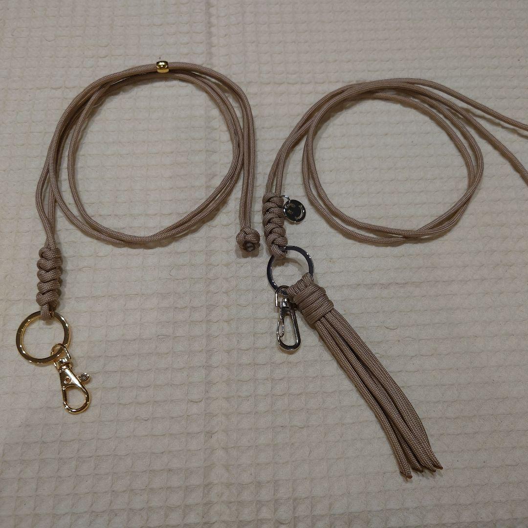 《オーダーページ》パラコード　ネックストラップ①　スマホ斜め掛け　ハンドメイド☘