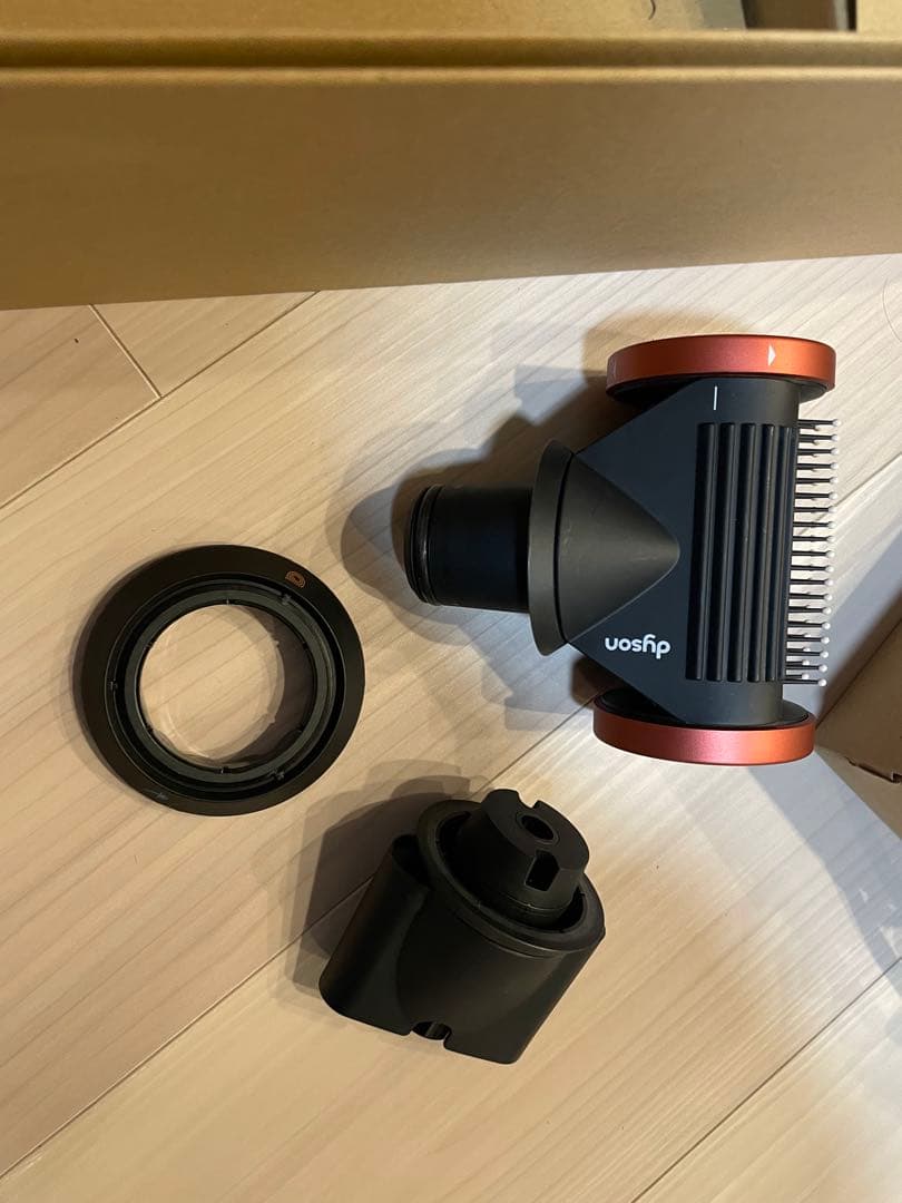 美品 ダイソン　スペシャルエディション　ヘアドライヤー　　HD16 ストロベリー