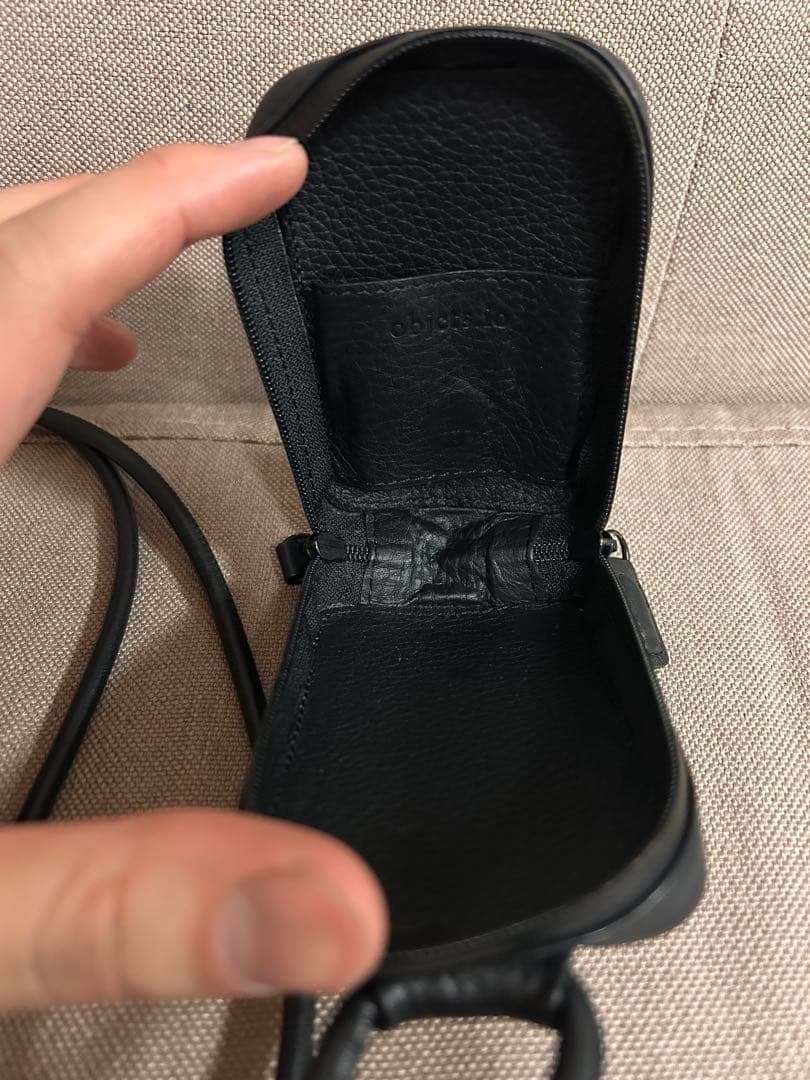 objcts.io ストラップ一体型マイクロバッグ ブラック