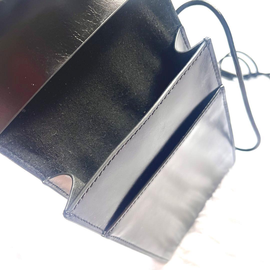 エトレトウキョウ ショルダーバッグ ブラック レザー レザーコードミニショルダー