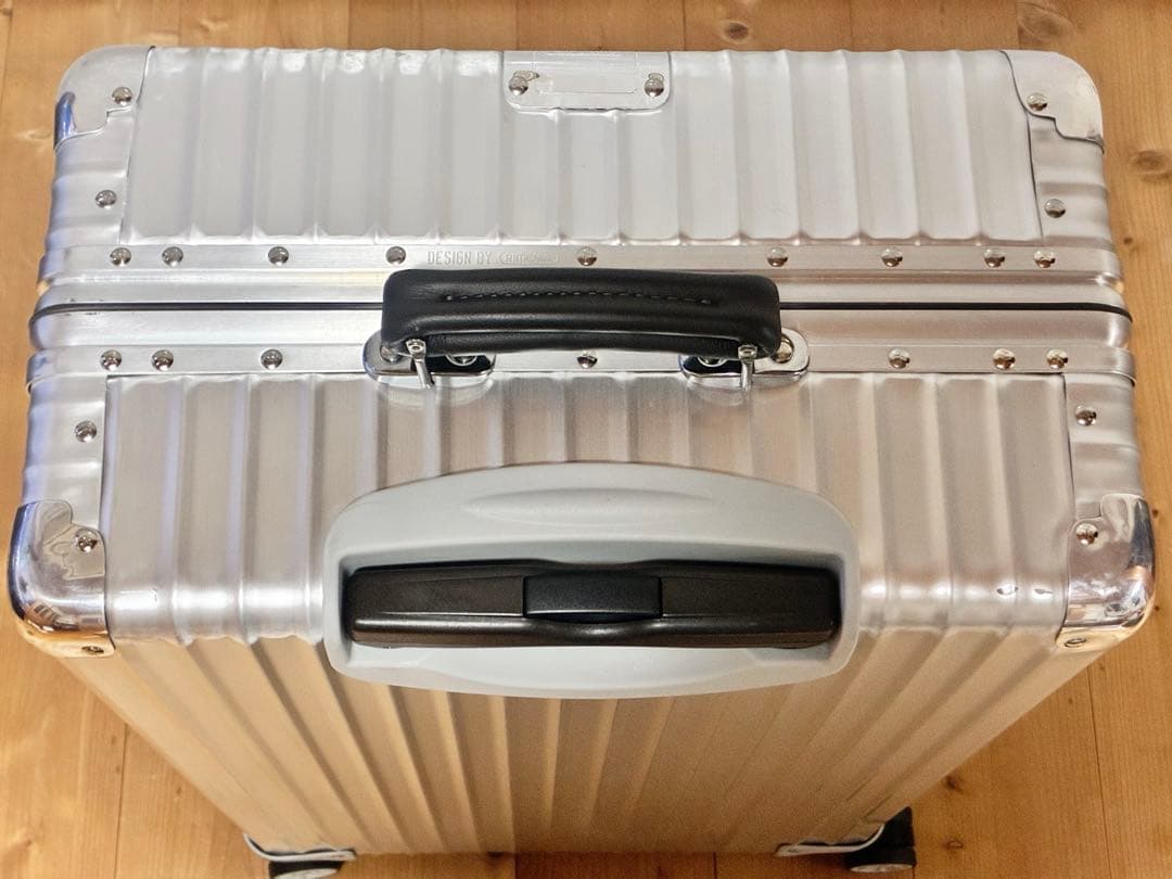 【美品】 リモワ クラシックフライト 4輪 マルチホイール 63L 廃盤モデル